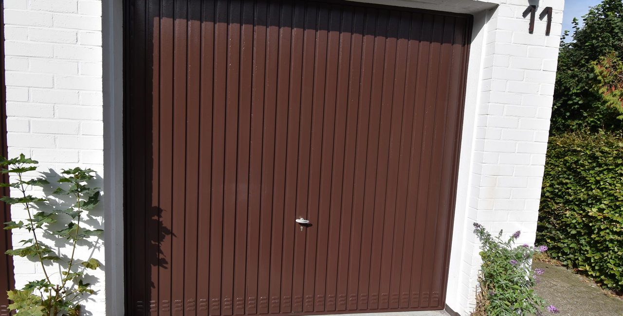 Garagentore erstrahlen in neuem Glanz | Erwin Janßen Malerbetrieb GmbH