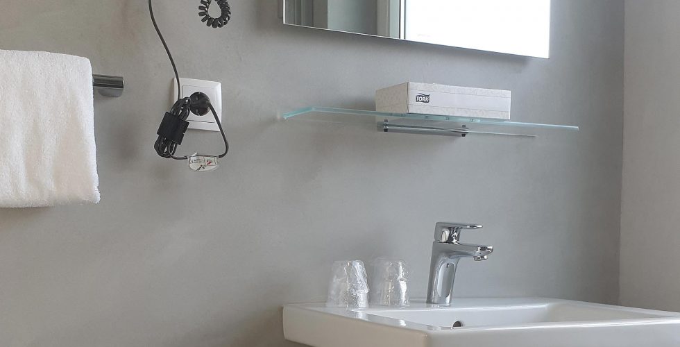 Fugenlose Bäder im Friesen-Hotel Jever | Erwin Janßen Malerbetrieb GmbH