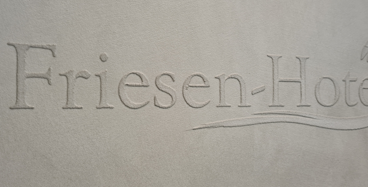 Fugenlose Wand im Friesen-Hotel in Jever