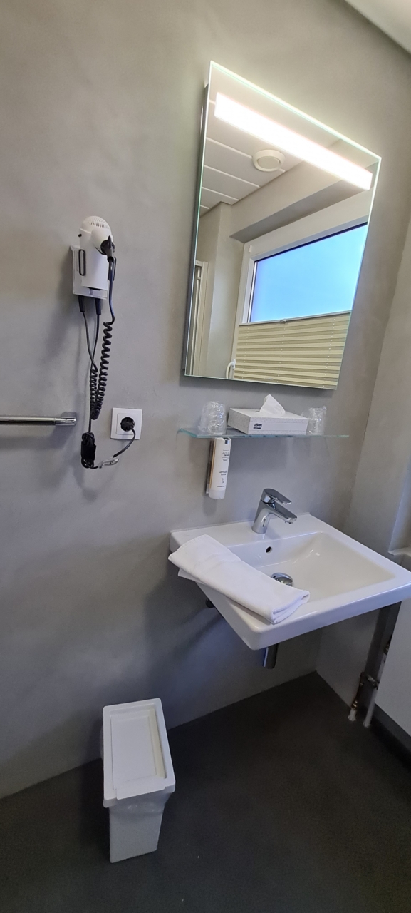 Fugenloses Bad im Friesen-Hotel in Jever