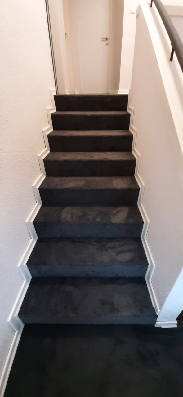 Teppichboden auf Treppe