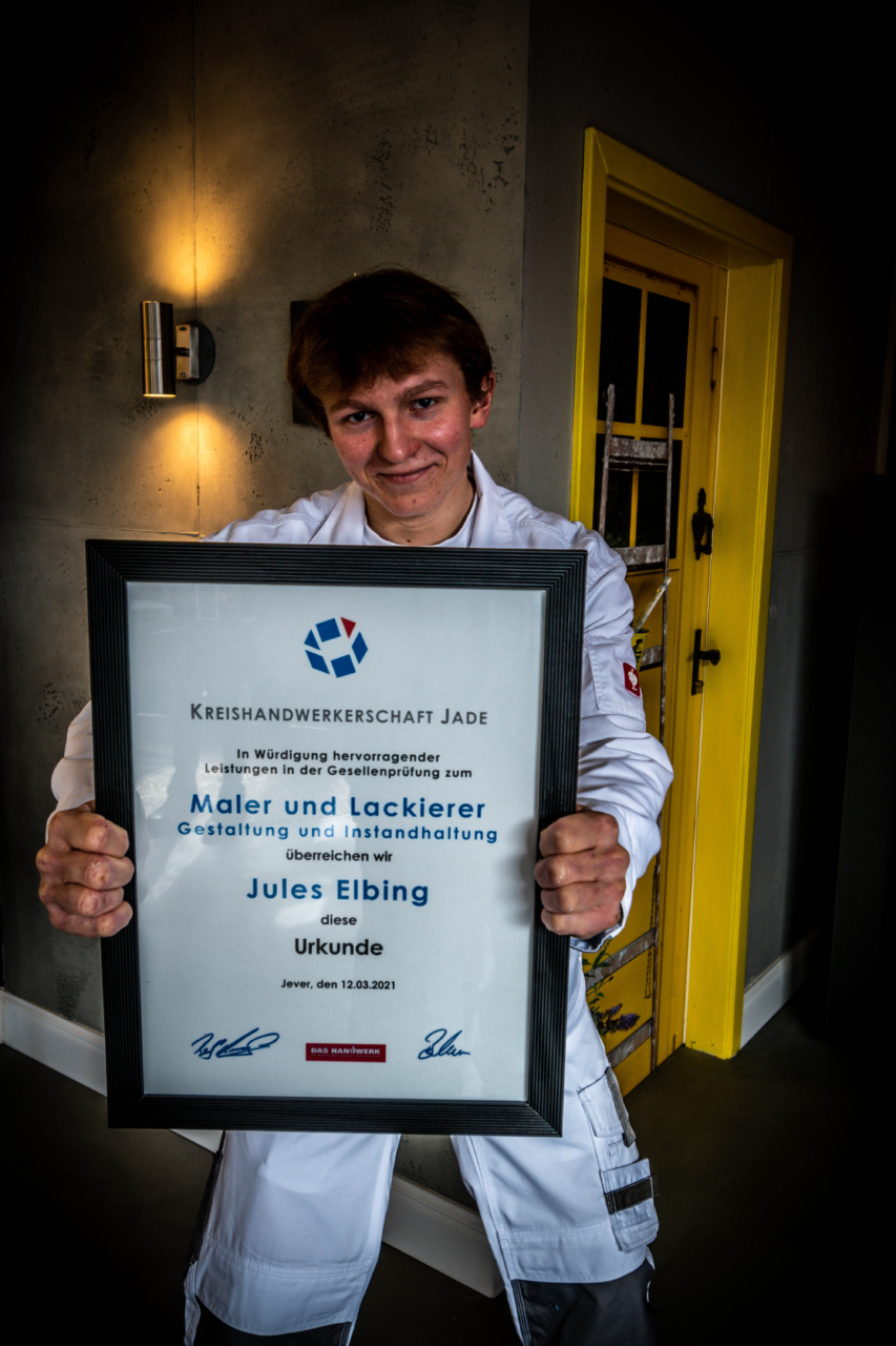 Gesellenprüfung bestanden! - Malerbetrieb Erwin Janßen in Schortens