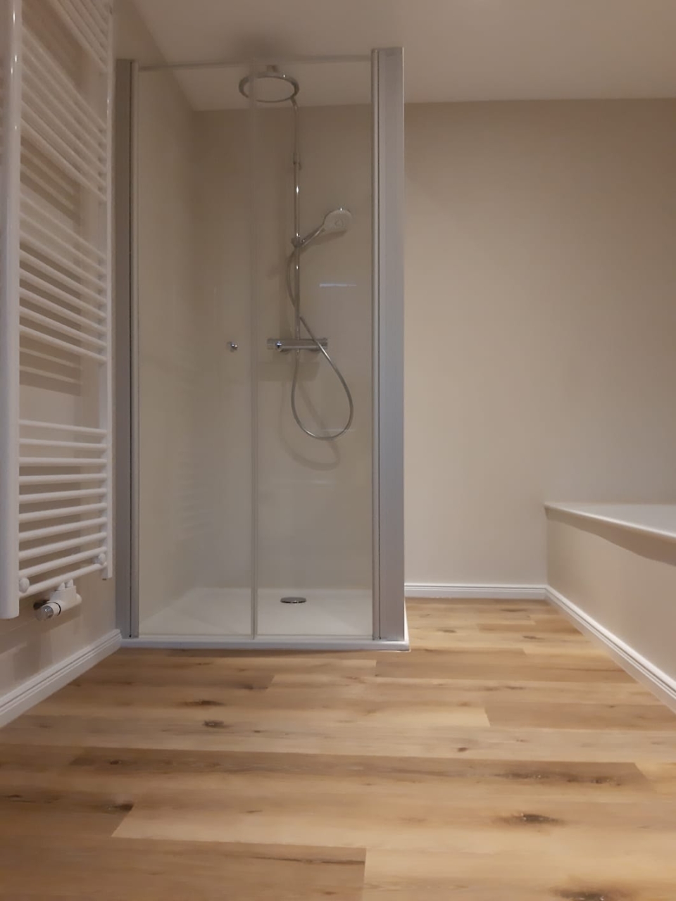 Fugenloses Bad Fugenloses Bad