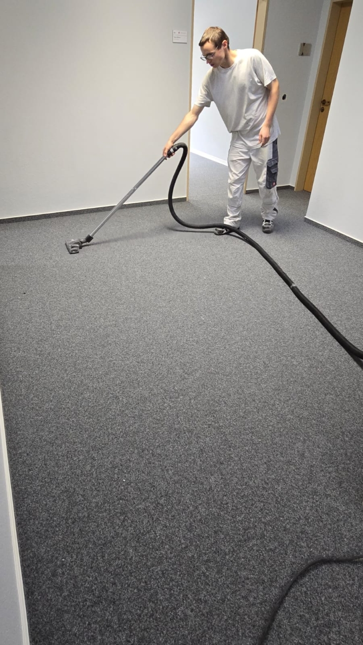 Büromodernisierung mit Filz Teppichboden