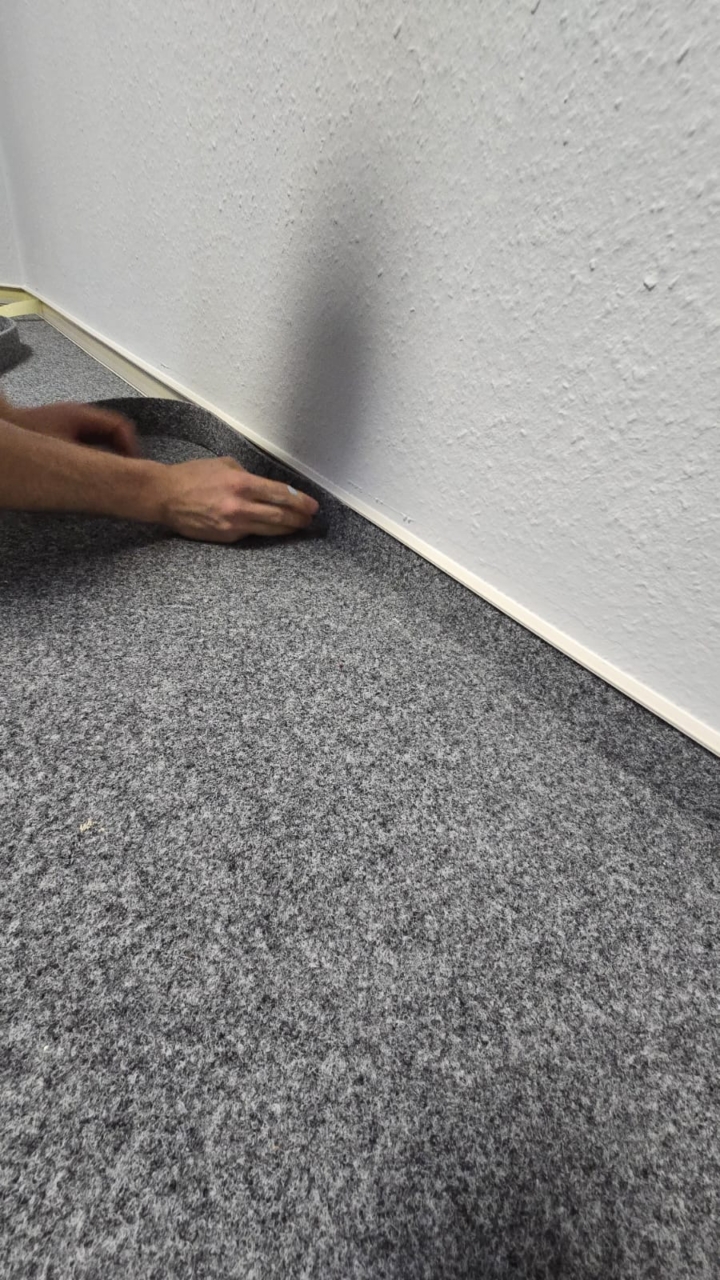 Büromodernisierung mit Filz Teppichboden