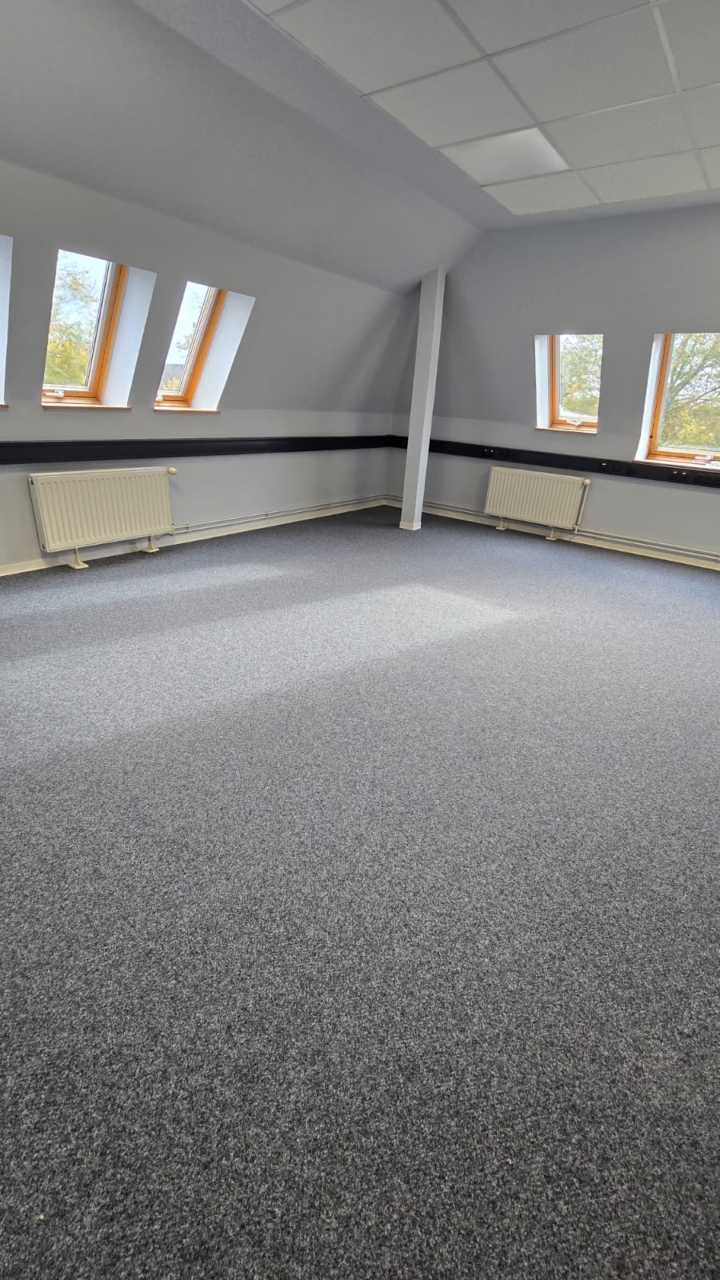 Büromodernisierung mit Filz Teppichboden