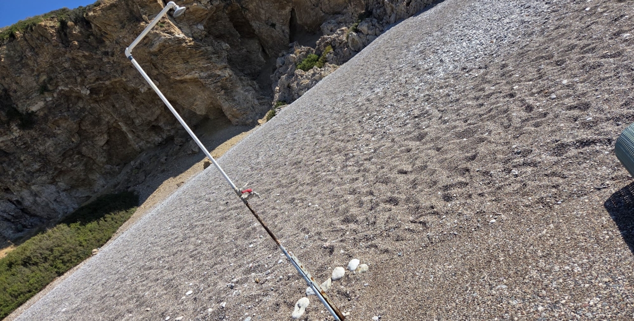 Steinteppich am Strand von Griechenland 02