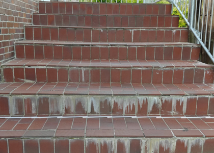 treppenretter schortens sanierung treppe steinteppich vorher k