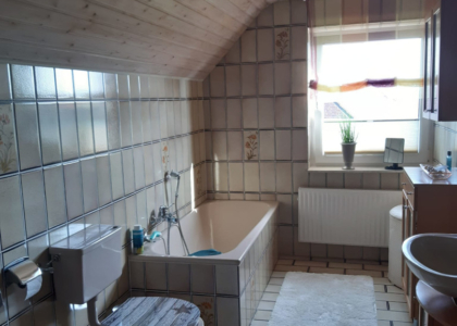 Fugenloses Bad in Wittmund: Badsanierung vorher